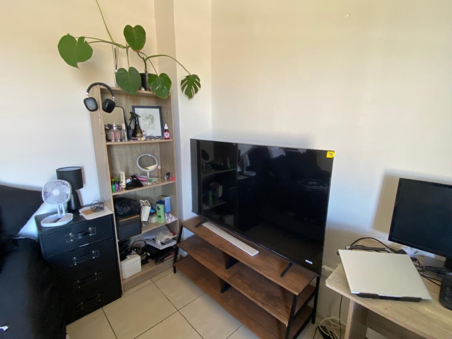 2 Bedroom Property for Sale in Parklands East Western Cape